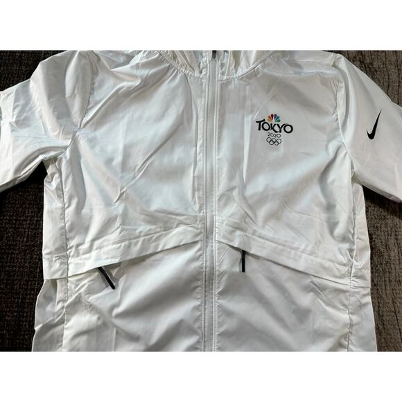 Nike 2020 Tokyo Olympics Full-Zip Women Running Jacket Small CN8505-100 - Picture 3 of 12